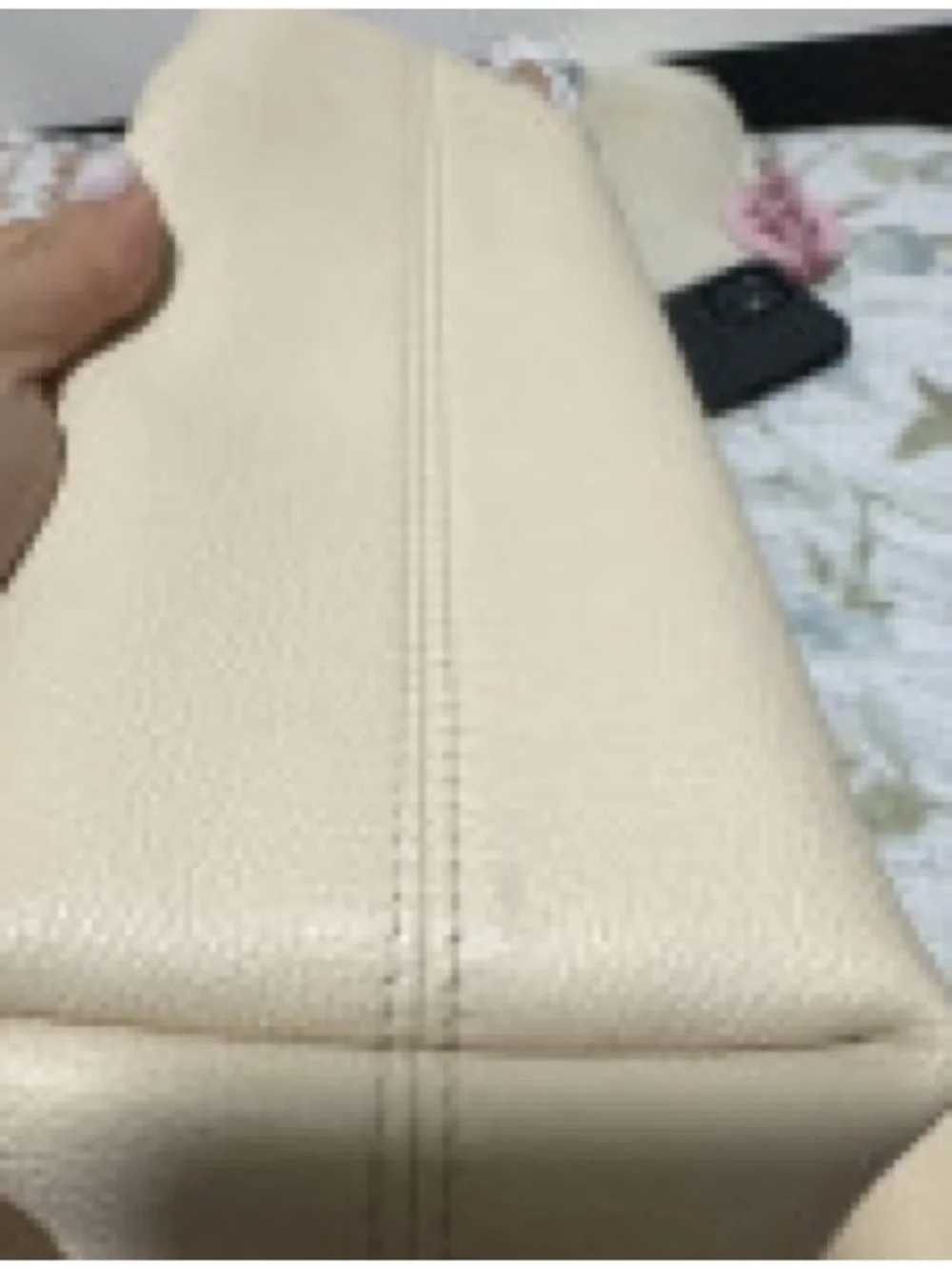 Louis Vuitton Cream Drawstring Shoulder Bag with Gold Hardware- 98% New